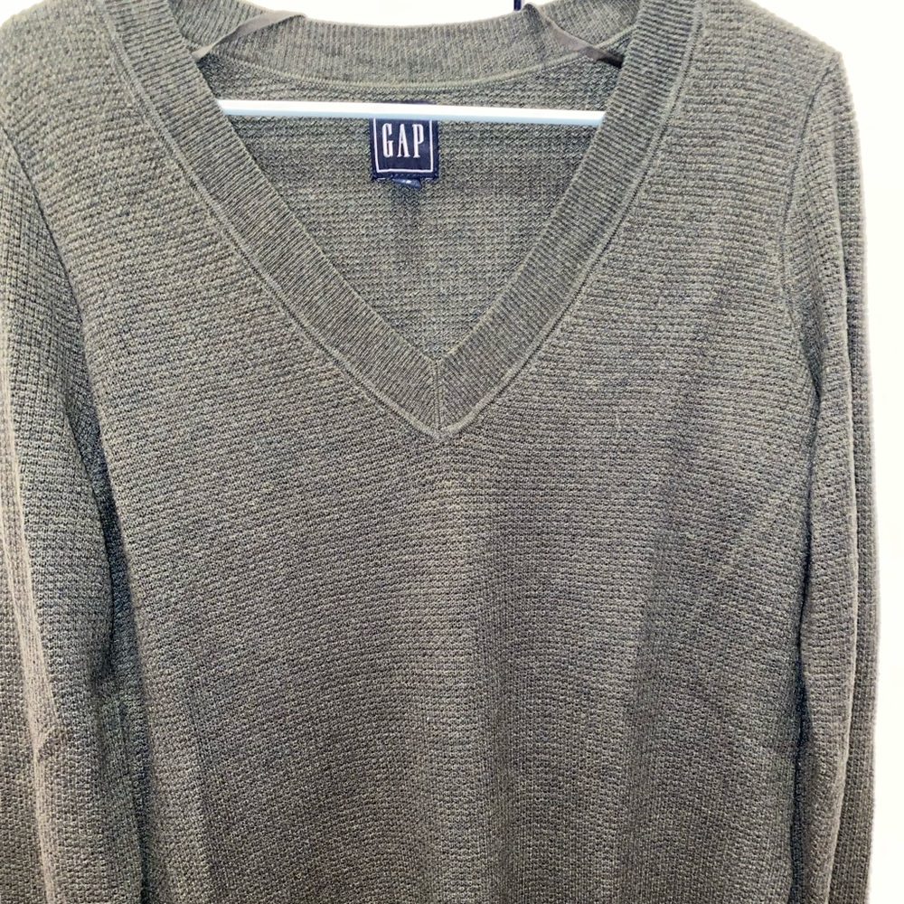 Gap knit sweater